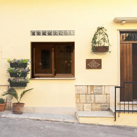 לינה וארוחת בוקר Casa Quinzio *